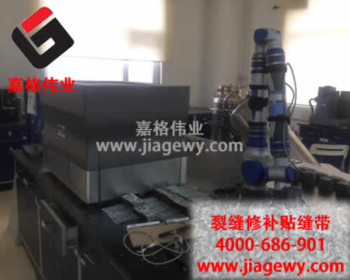 沥青路面灌缝胶厂家员工中秋在岗生产，值得点赞