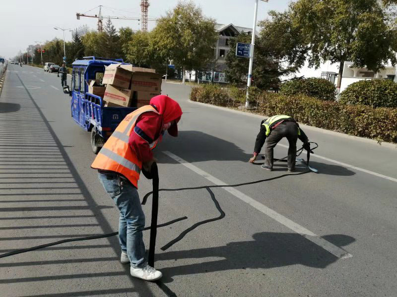 半岛综合体育官网
-贴缝带施工图